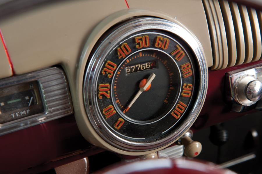  Ford Super DeLuxe Convertible 1946 года  (фото 6 из 18)